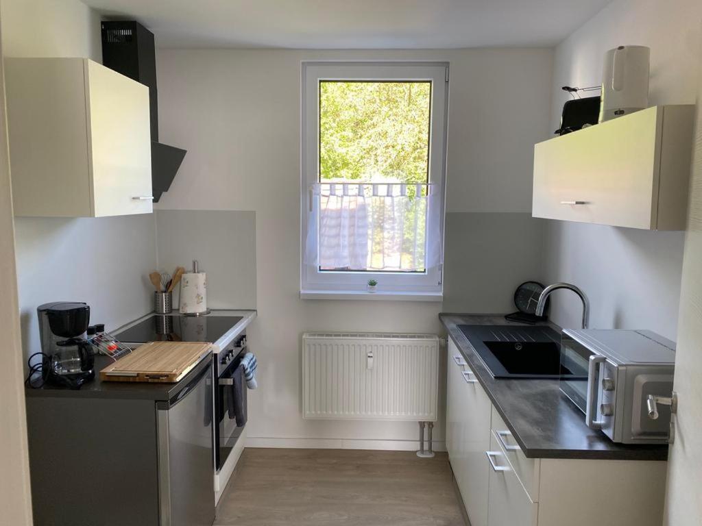 Schoene Ferienwohnung „Zum Glueck Tropical“ アイゼナハ エクステリア 写真