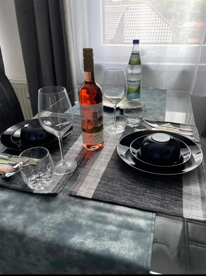 Schoene Ferienwohnung „Zum Glueck Tropical“ アイゼナハ エクステリア 写真